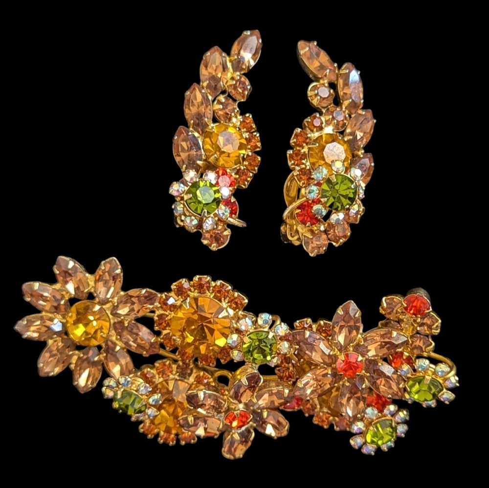 Amazing Vintage Juliana D&E Set.